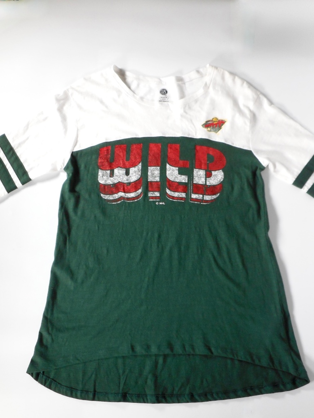 Minnesota Wild NHL Hockey Womens Sz M White Green Tshirt Top Stripe Logo Hi-Lo